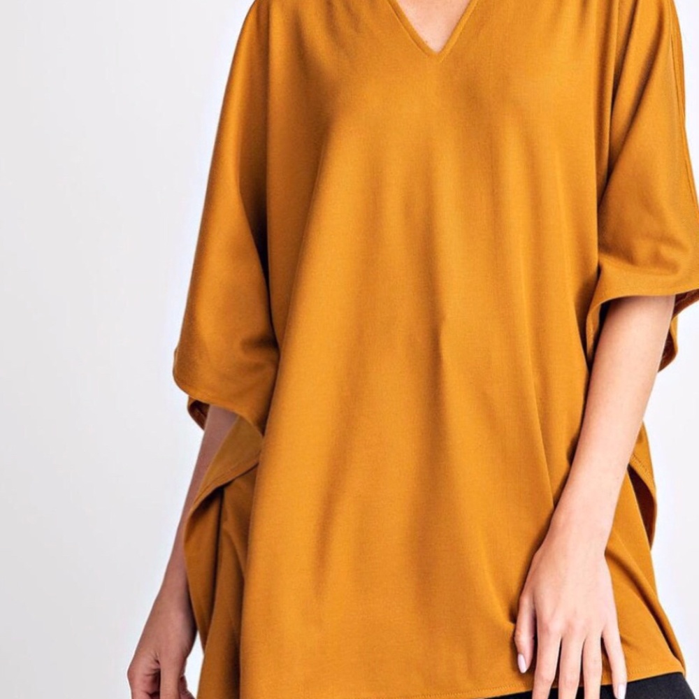 *NEW* MUSTARD V-NECK OVERSIZED KNIT TOP